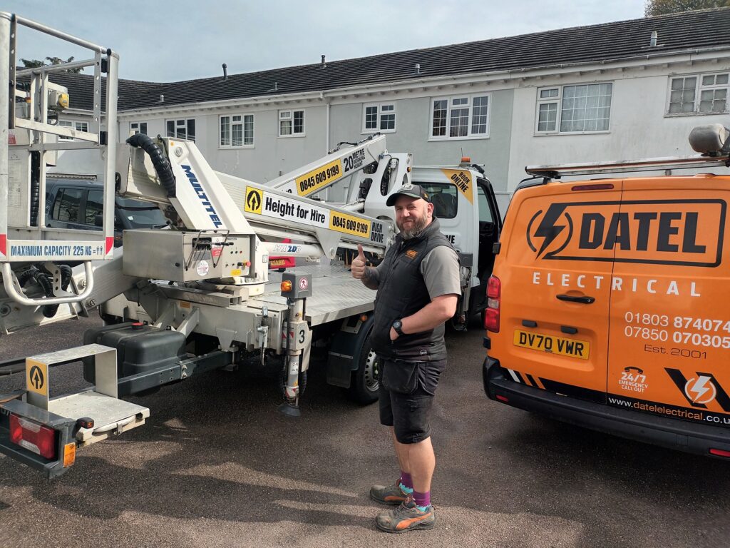 commercial electrician